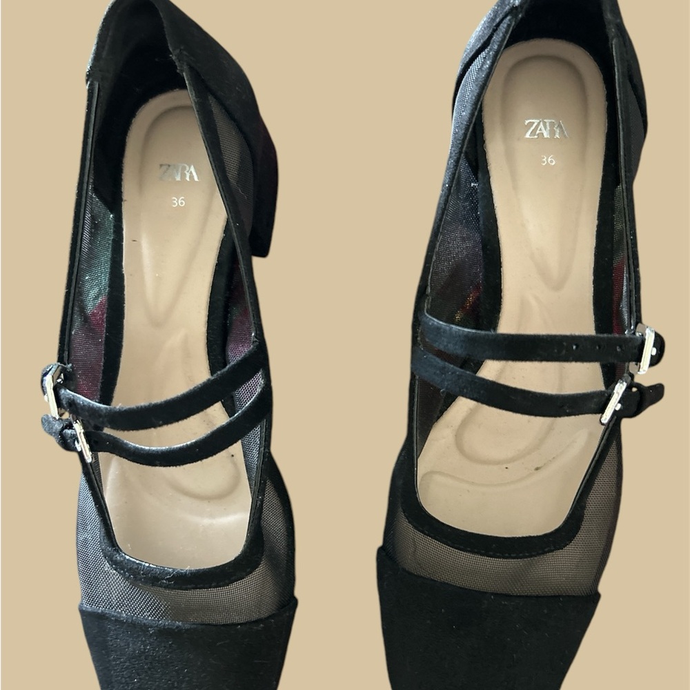 Black Zara shoes, Size 6